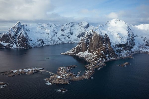 Quels sont les secrets pour une croisière sur les fjords norvégiens sans guide?